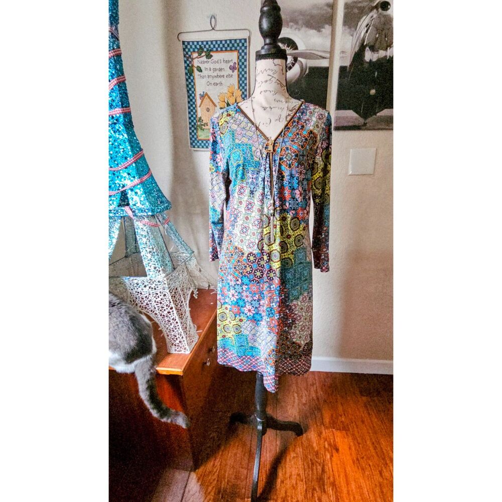 MSK Patchwork Quilt Print Long sleeve V-Neck Dress Med | Craftcore